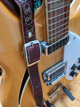 Load image into Gallery viewer, Papyrus 1" Saddle