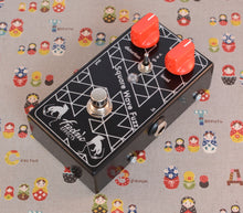 Load image into Gallery viewer, Square Wave Fuzz