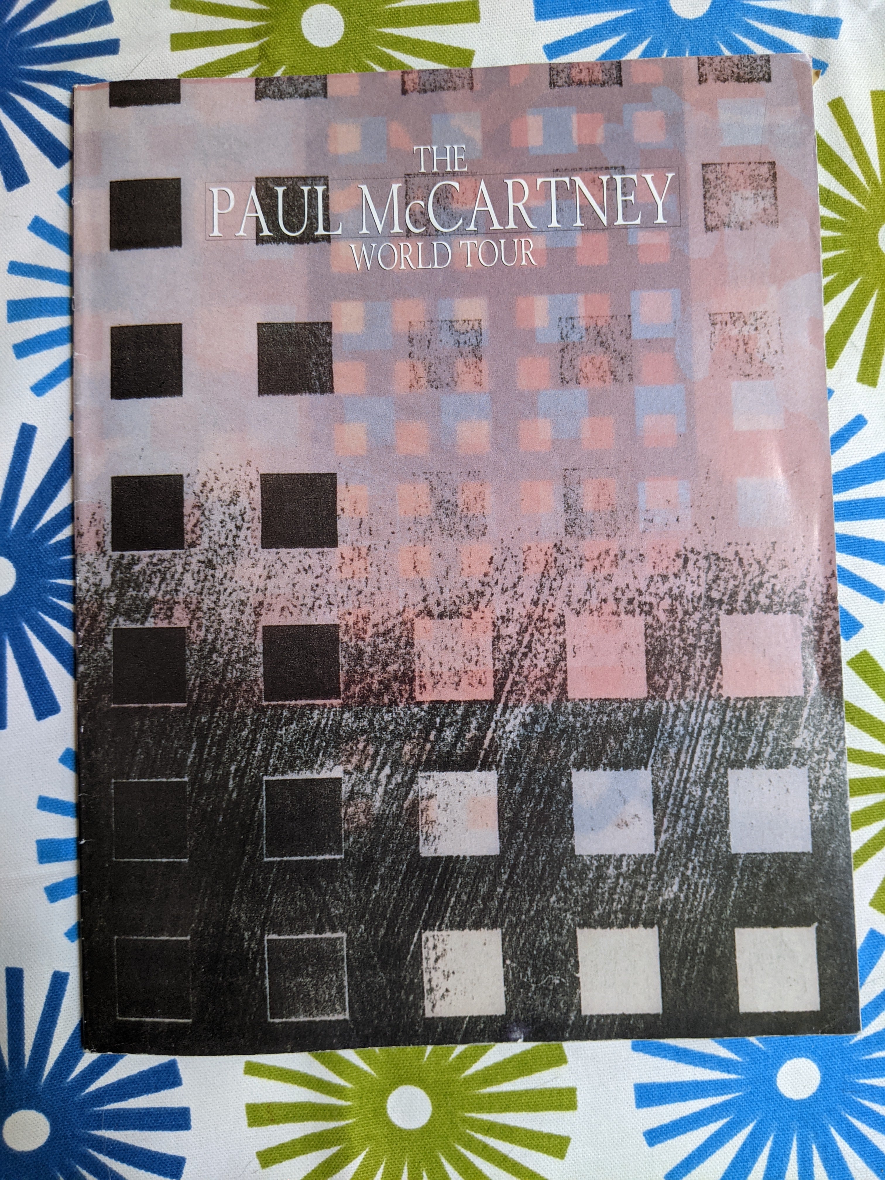 McCartney 1989-1990 コンサートツアーパンフレットお値下要相談 Paul McCartney World Tour 1989-1990 Book – Stompbox Sonic